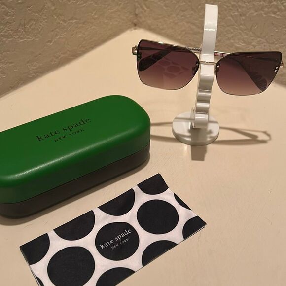 Kate Spade Ariella Butterfly Sunglasses Rimless Frame Gradient Lens Oversized